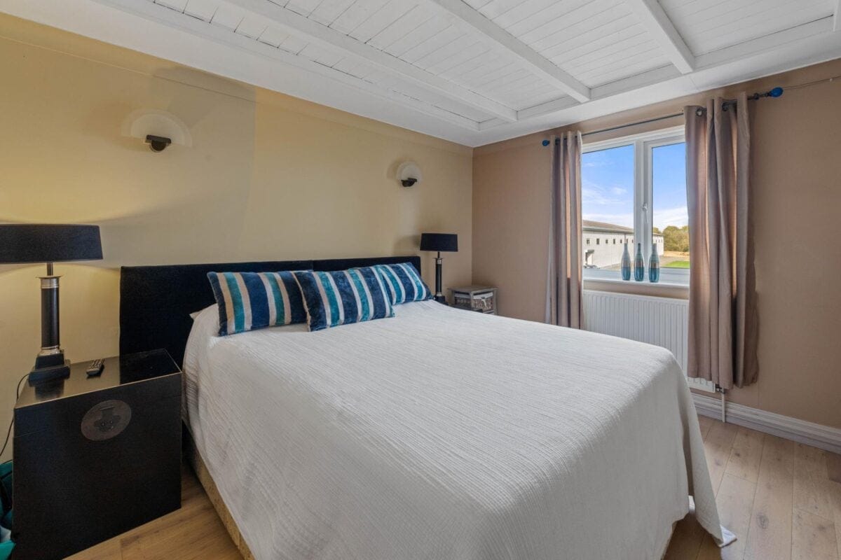 Brown Bedroom - Double En-Suite